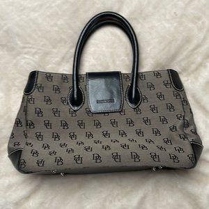 Dooney & Bourke hand bag